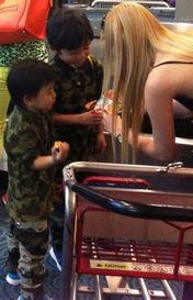 华人搭讪洋妞在线视频,华人搭讪技巧大揭秘